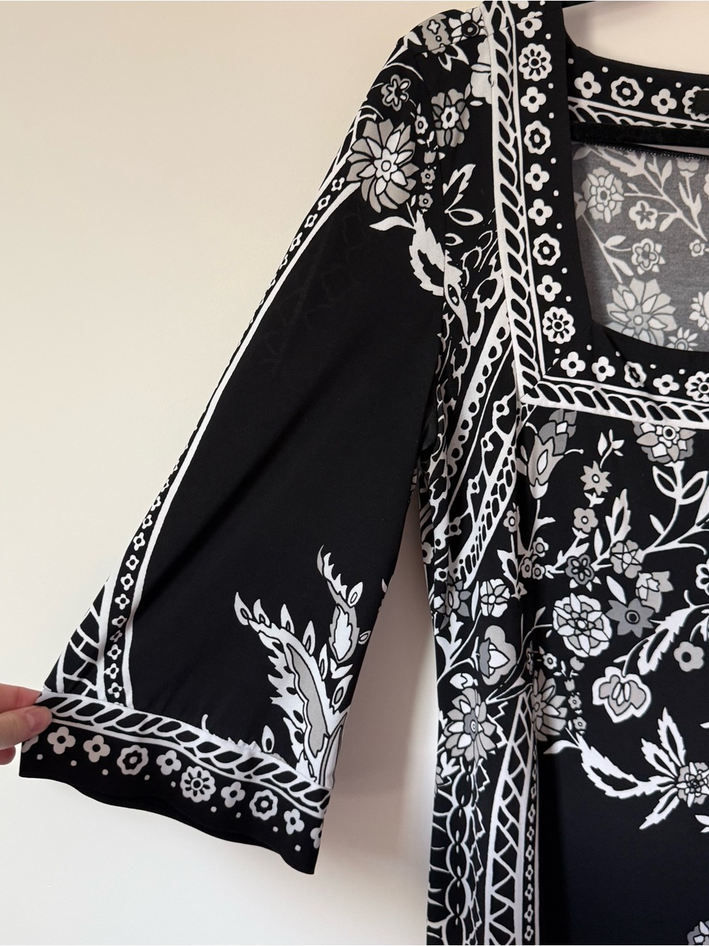 White House Black Market Black & White Floral Square-Neck Long Sleeve Dress - Picture 2 of 5